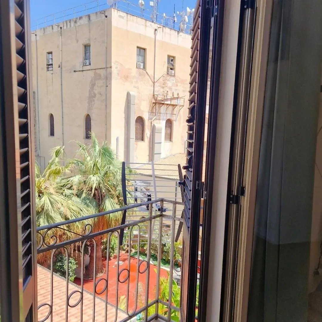 Apartment Love Nest Cathedral In The Heart Of The City Palermo